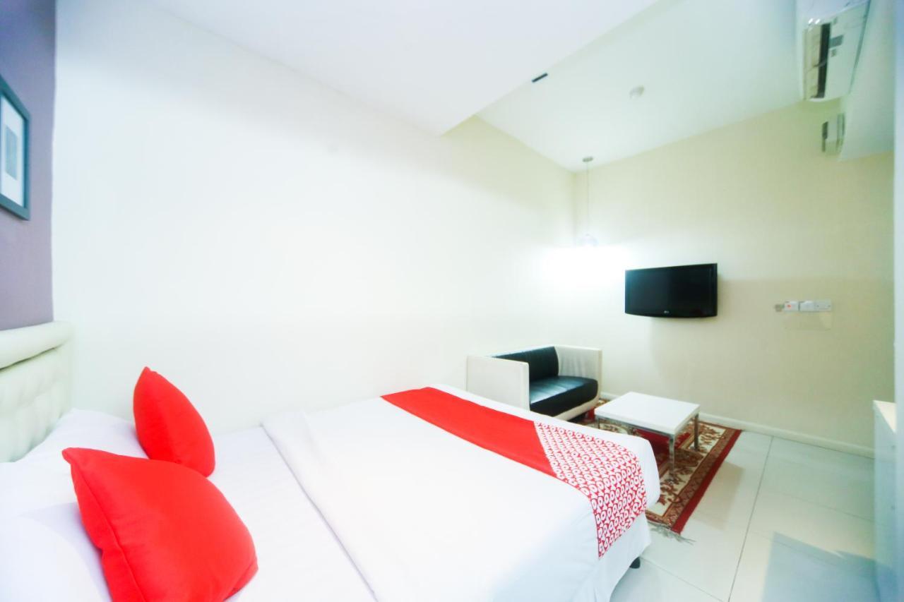 Oyo 777 Epal Hotel Кота-Кинабалу Экстерьер фото