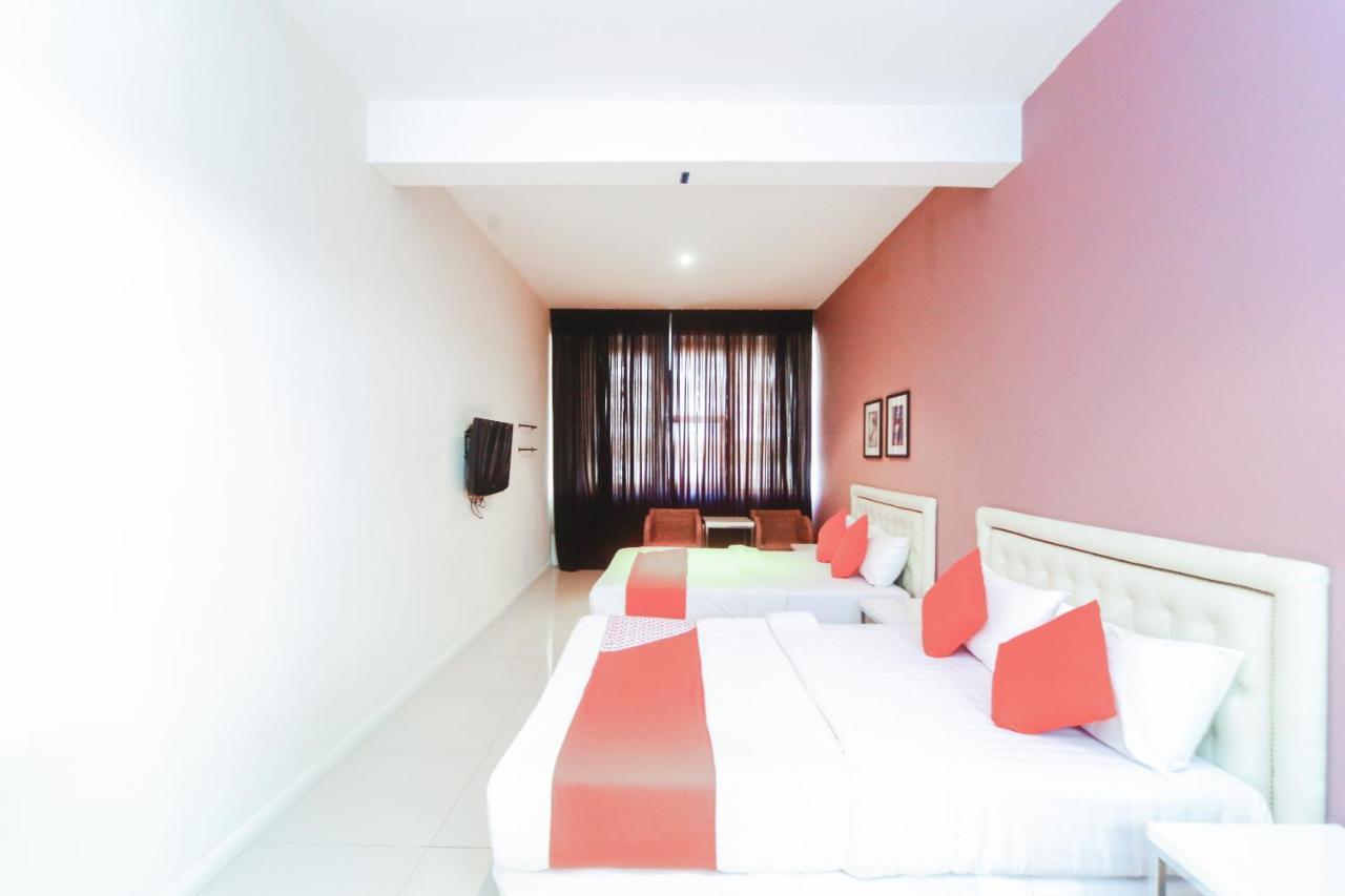 Oyo 777 Epal Hotel Кота-Кинабалу Экстерьер фото